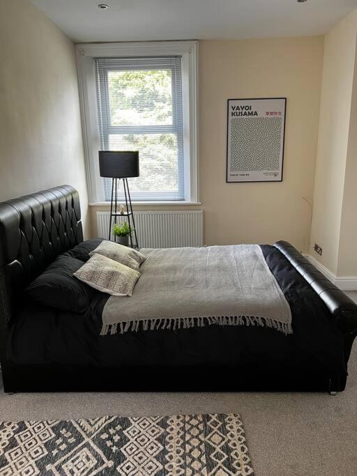 Apartment No.2 Beechcroft / Park-side / Ping Pong & Garden Liverpool