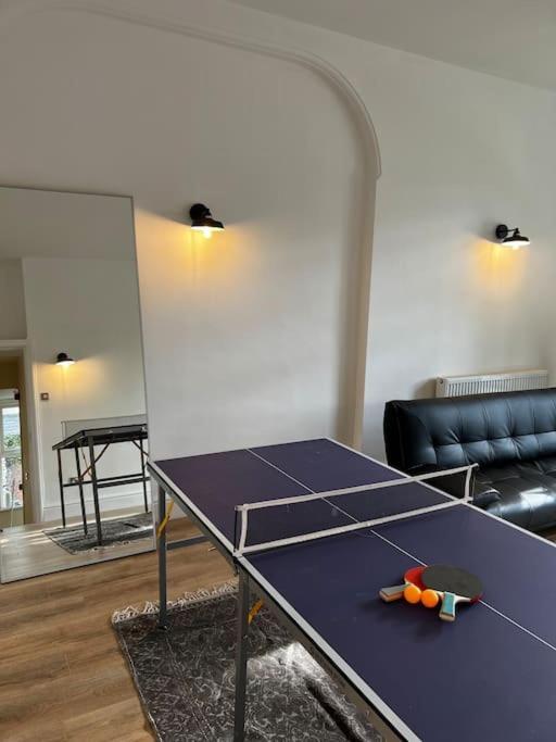 No.2 Beechcroft / Park-side / Ping Pong & Garden