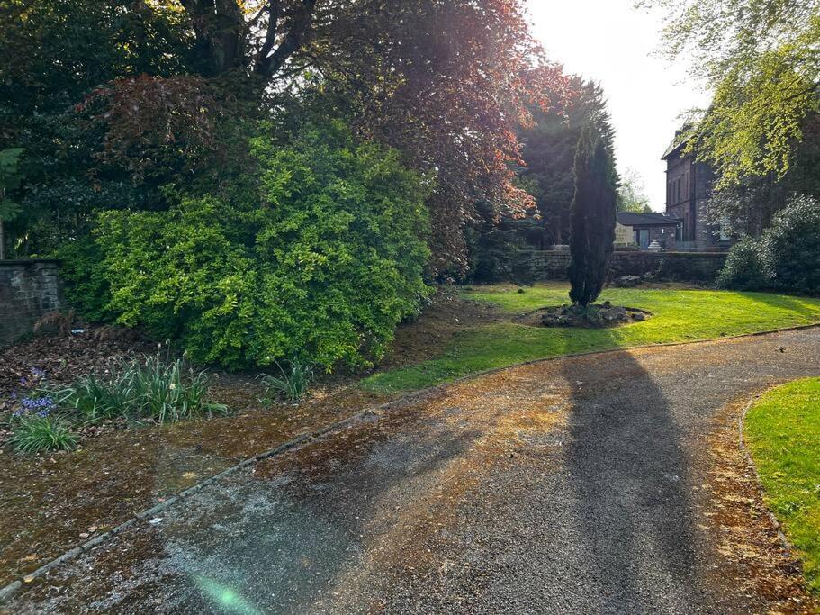 No.2 Beechcroft / Park-side / Ping Pong & Garden * Liverpool